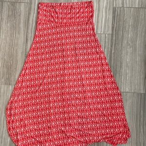 Lularoe Maxi Skirt Size L coral and white